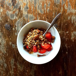 Instagram coalhada morango granola